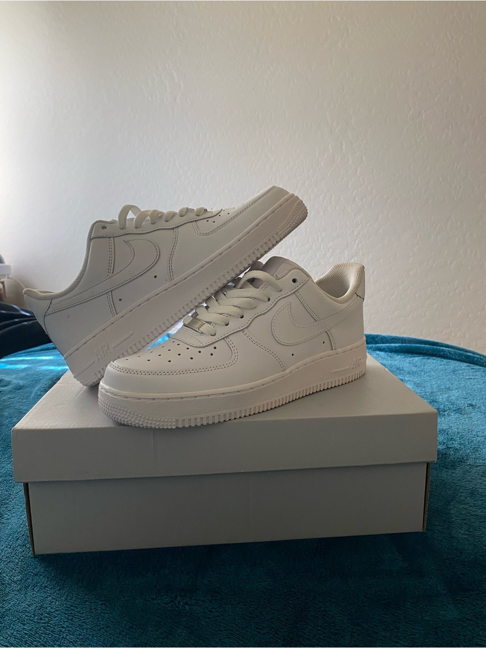Nike White WMNS Air Force 1 '07 new in box